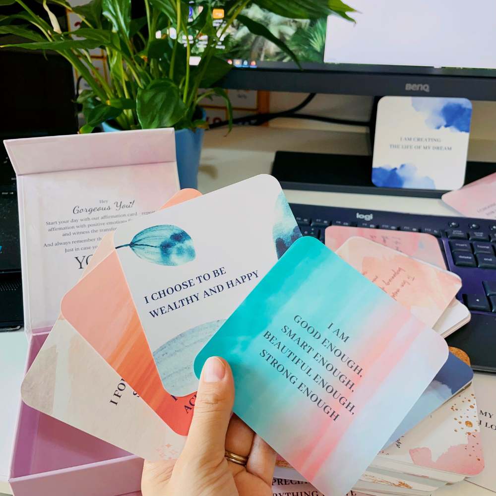 CUCOLUS I am enough affirmation card deck